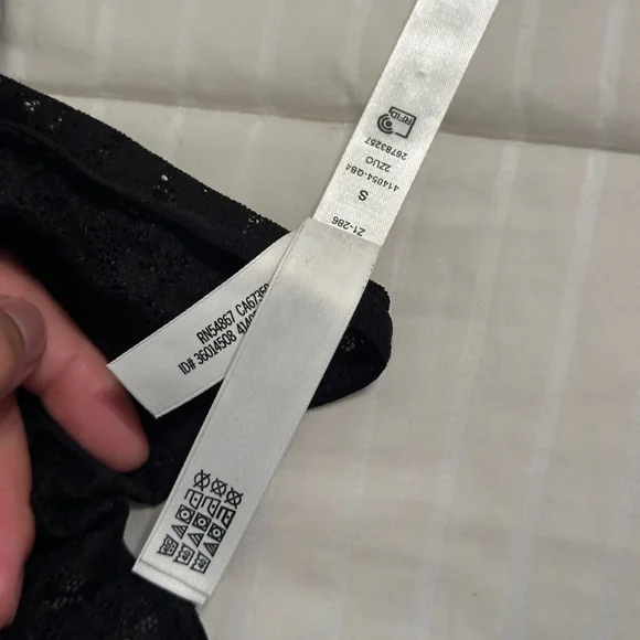 PINK Victoria's Secret Black Floral Lace Bralette - Picture 9 of 9